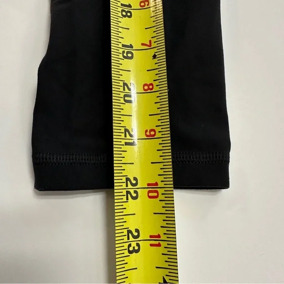 Athleta Salutation Stash Pocket II Tight Size M - Picture 10 of 11